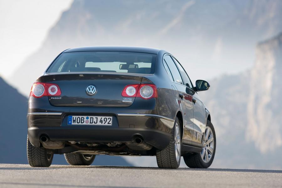  Volkswagen Passat 2005 года  (фото 22 из 161)